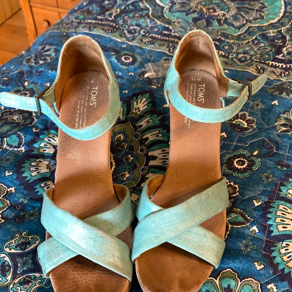 Women’s sandals